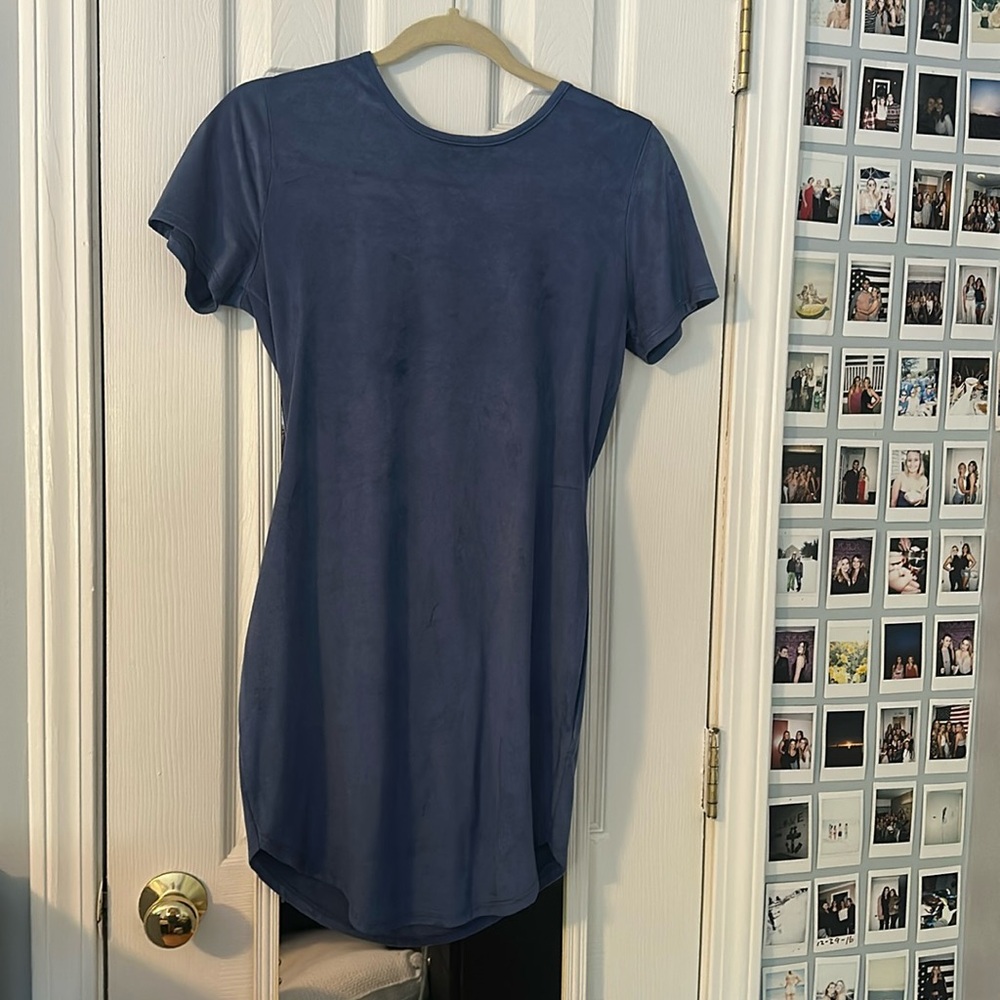 blue dress